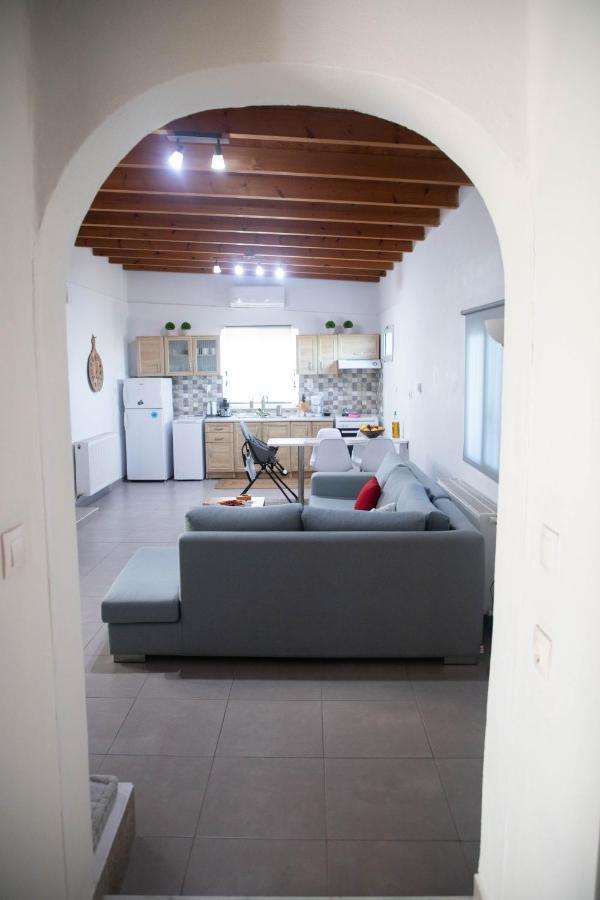 Livadi House Semesterbostad *